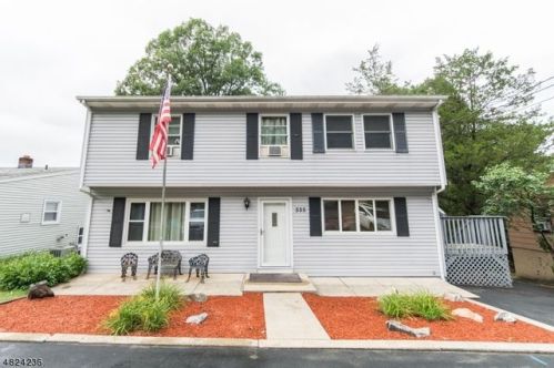 555 Ramapo Valley Rd, Oakland NJ  07436-2817 exterior