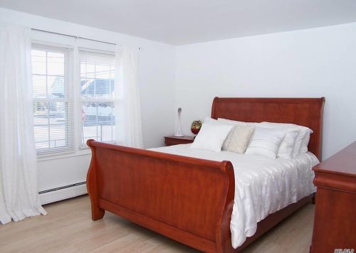 31 1st Ave, Huntington Station NY 11746-1742 exterior