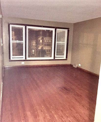 8251 May St, Chicago, IL 60620-3112