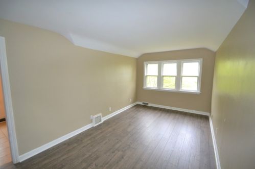 6609 Beloit Rd, Milwaukee, WI 53219-2010