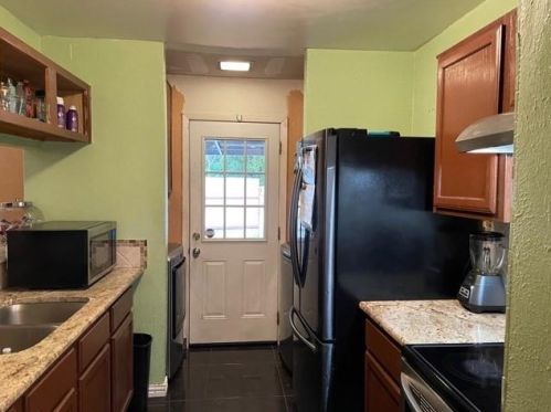 632 Esterine Rd, Dallas TX 75217-7768 exterior