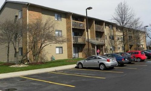 651 Virginia Rd, Bull Valley, IL 60014-3107