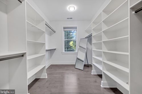 1864 Kirby Rd, Mc Lean VA 22101-5326 exterior