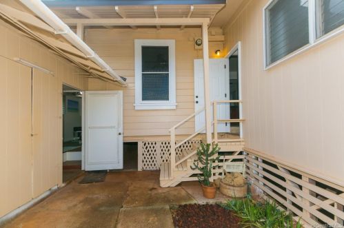 536 12 Ave, Honolulu HI exterior