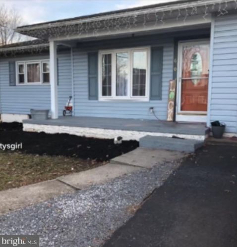 660 Mervine St, Pottstown, PA 19464-4136