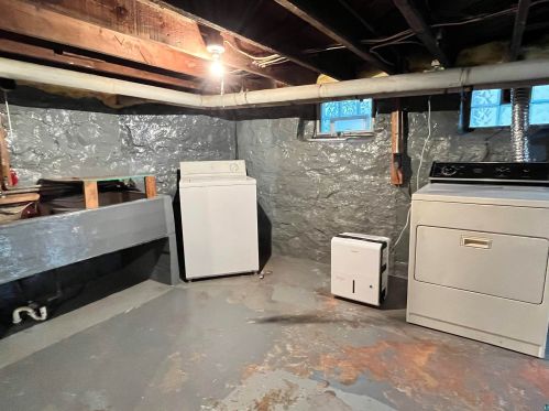 637 59 Ave, Duluth MN 55807-1908 exterior