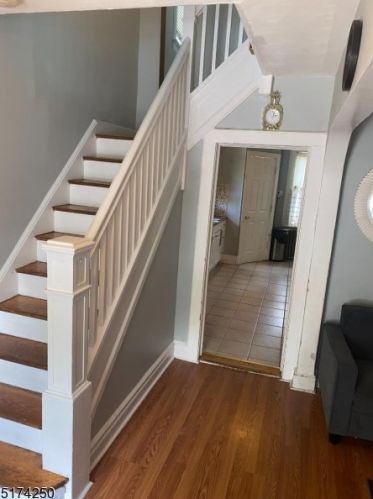 26 Becker Ter, Irvington NJ 07111-1311 exterior