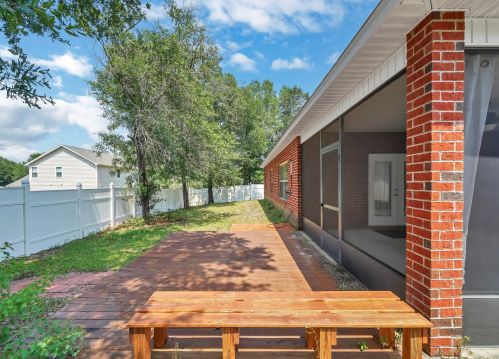 43 Magnolia Lake Dr, Defuniak Springs FL 32433-5252 exterior