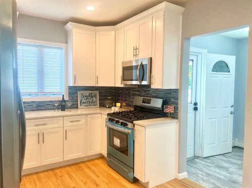 47 22 St, Huntington Station NY 11746-3240 exterior