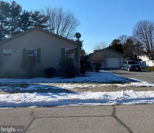 511 Meade Ave, Hanover, PA 17331-3825