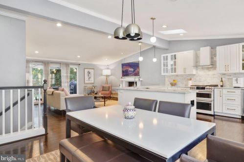 6651 Old Chesterbrook Rd, Mc Lean VA  22101-4661 exterior