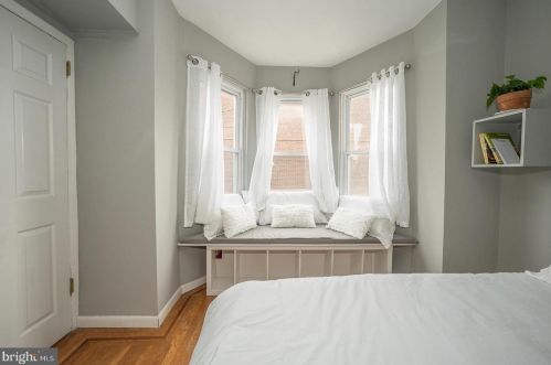 1309 Dickinson St, Philadelphia PA 19147-6221 exterior