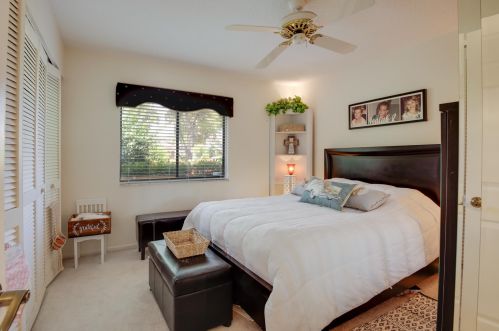 2414 30 Rd, Boca Raton FL 33431-6370 exterior