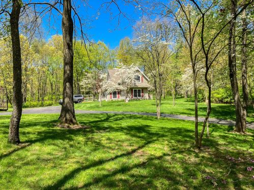 58411 Clear Lake Rd, Three Rivers, MI 49093-9522