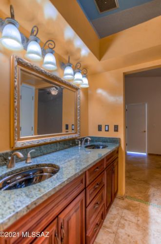 5125 Condor Dr, Tucson AZ 85742-9405 exterior