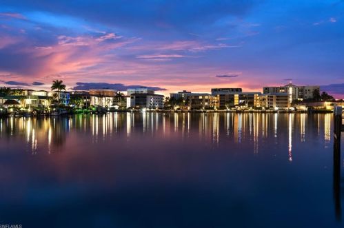 3103 Leeward Ln, Naples, FL 34103-4039