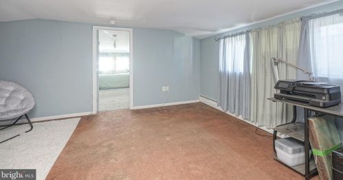 111 Oakland Ave, Camden NJ 08107-1212 exterior