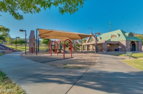 1004 Amberwood Dr, Phoenix AZ  85048-1937 exterior