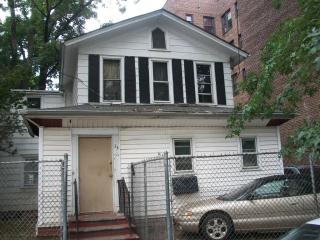 23 Elwood Pl, Newark NJ  07104-3415 exterior
