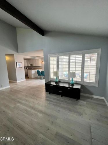 636 Holly Ave, Oxnard CA  93036-1931 exterior