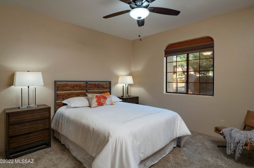 321 Golf Vw Dr, Tucson AZ 85737-9701 exterior