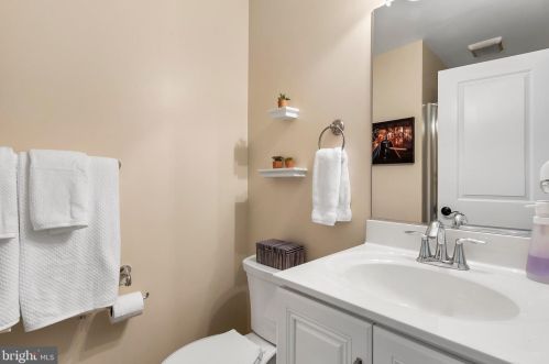 6 Kelly Ln, Media PA exterior