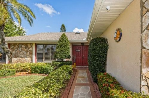 771 Essex Dr, Fort Pierce, FL 34984-5216