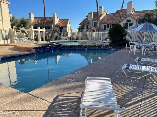 19820 13th Ave, Phoenix AZ  85027-4308 exterior