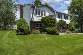 830 Inman Ave, Edison NJ  08820-1178 exterior