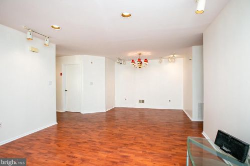 301 Silvia St, Trenton NJ 08628-3236 exterior