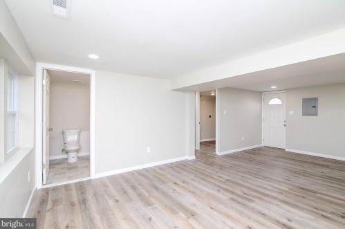 9 Shelton Ave, Trenton NJ  08618-1818 exterior