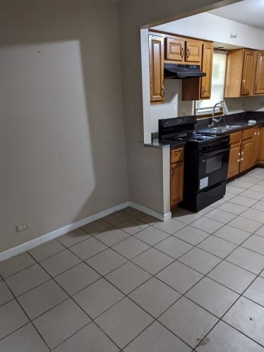 14349 Sanderson Ave, Dolton, IL 60419-1240