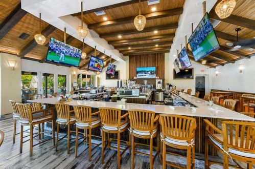 5787 Persimmon Way, Naples FL 34110-2320 exterior