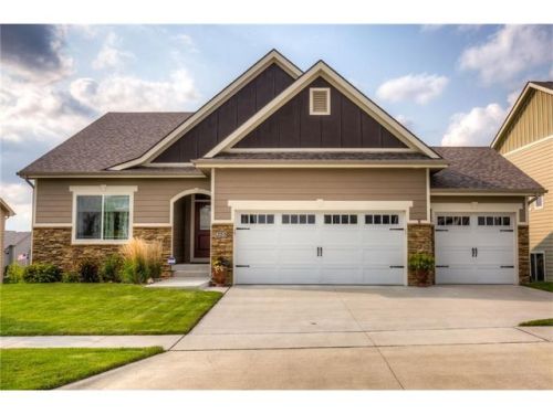 255 Abigail Ln, Waukee, IA 50263-8745