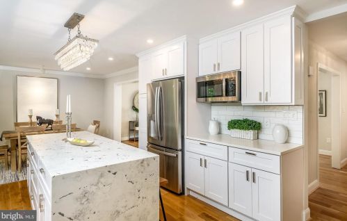 1209 Forestwood Dr, Mc Lean VA  22101-2603 exterior