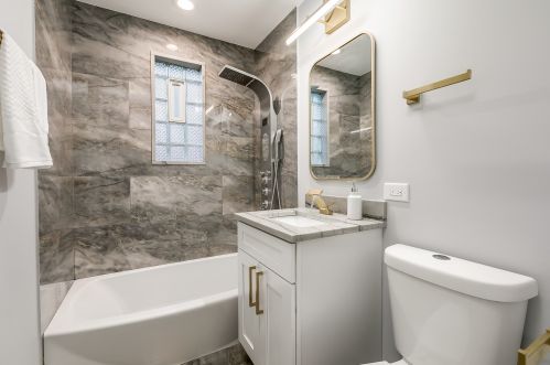 4824 Lawler Ave, Chicago IL 60638-5728 exterior