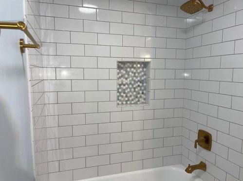 81 Montre Sq, Atlanta GA  30327-4045 exterior