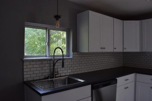 502 Walnut St, Pittsburgh PA  15210-2103 exterior