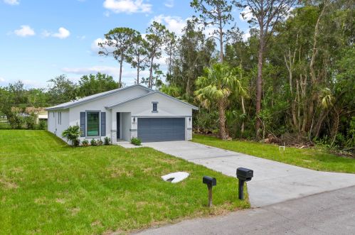 6804 Ocala Ave, Fort Pierce FL  34951-1593 exterior