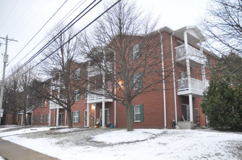 3243 92nd St, Milwaukee WI  53227-2742 exterior