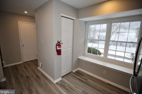 42 Magnolia Ct, Trenton NJ 08648-4828 exterior