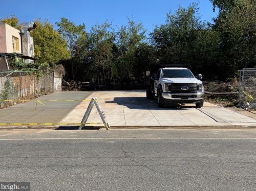 2051 5th St, Philadelphia PA  19148-2546 exterior