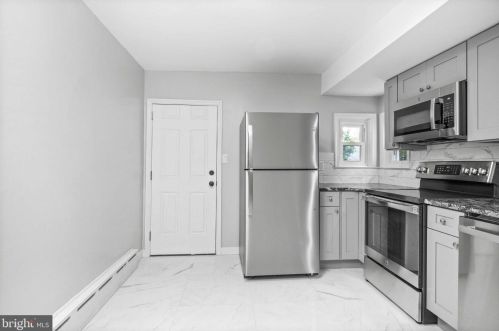 907 Mulberry St, Chester PA 19015-3045 exterior