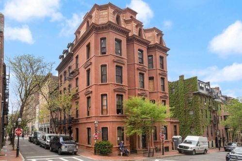 3 Myrtle St, Boston MA exterior