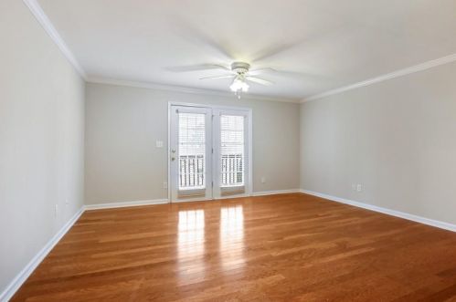 207 Brighton Pt, Atlanta GA 30328-1372 exterior