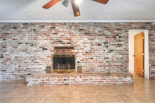 3064 Spg Br Rd, Montgomery TX 77316-2503 exterior