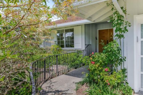 1349 Murchison Dr, Millbrae CA 94030-3025 exterior