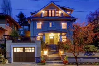 918 12th Ave, Seattle WA  98122-4412 exterior