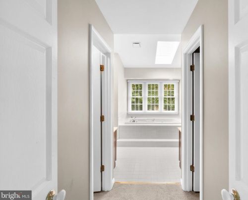 10158 Bracken Dr, Ellicott MD  21042-1675 exterior