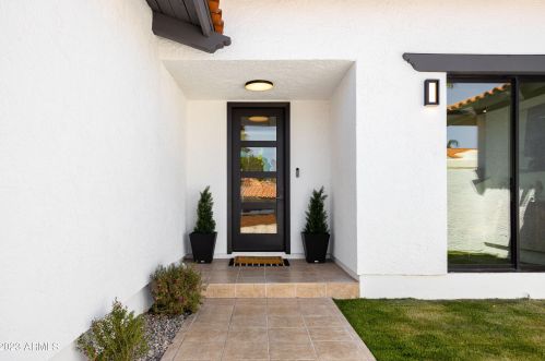 6264 31st Way, Phoenix AZ  85016-2327 exterior